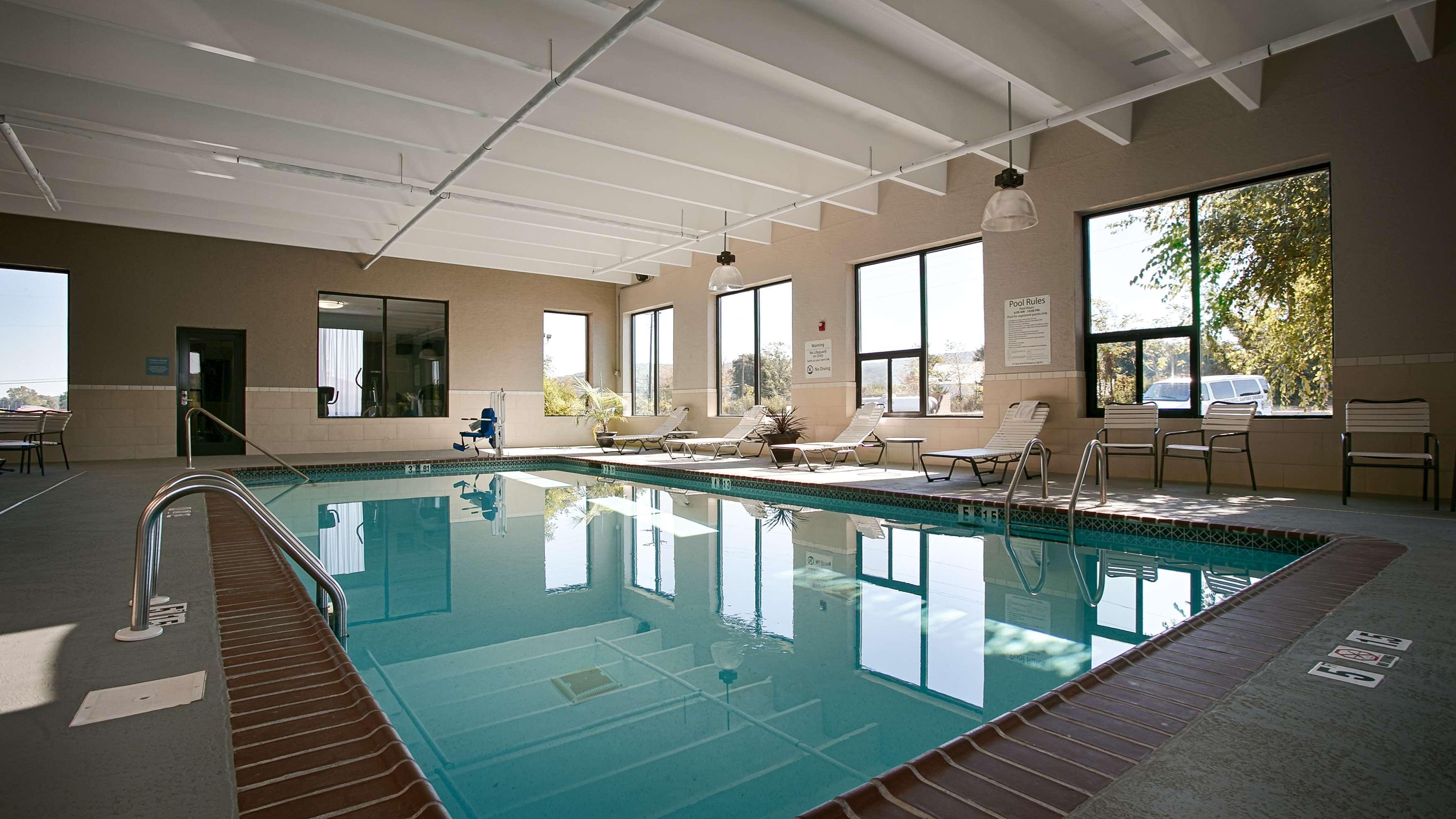 Best Western Lake Cumberland Inn Monticello Екстер'єр фото
